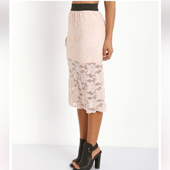 Free People Dresses & Skirts - Free People Blush Lace Pencil Skirt Size XS
